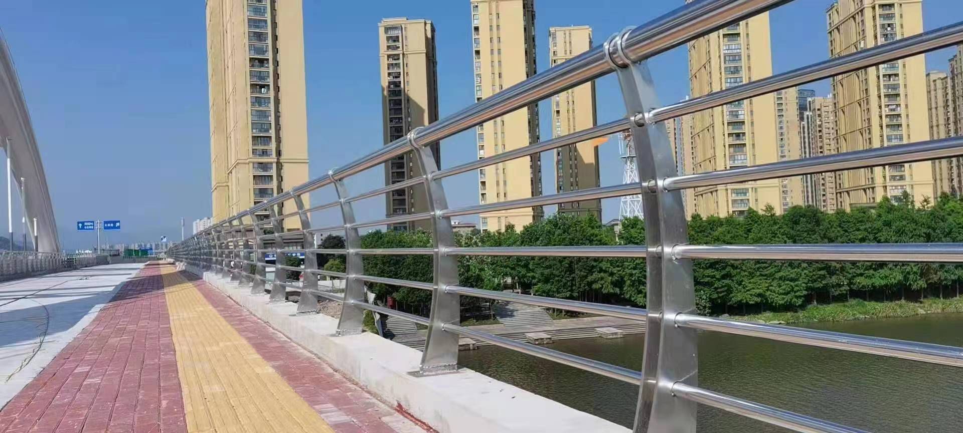 瑞安不銹鋼復合管護欄