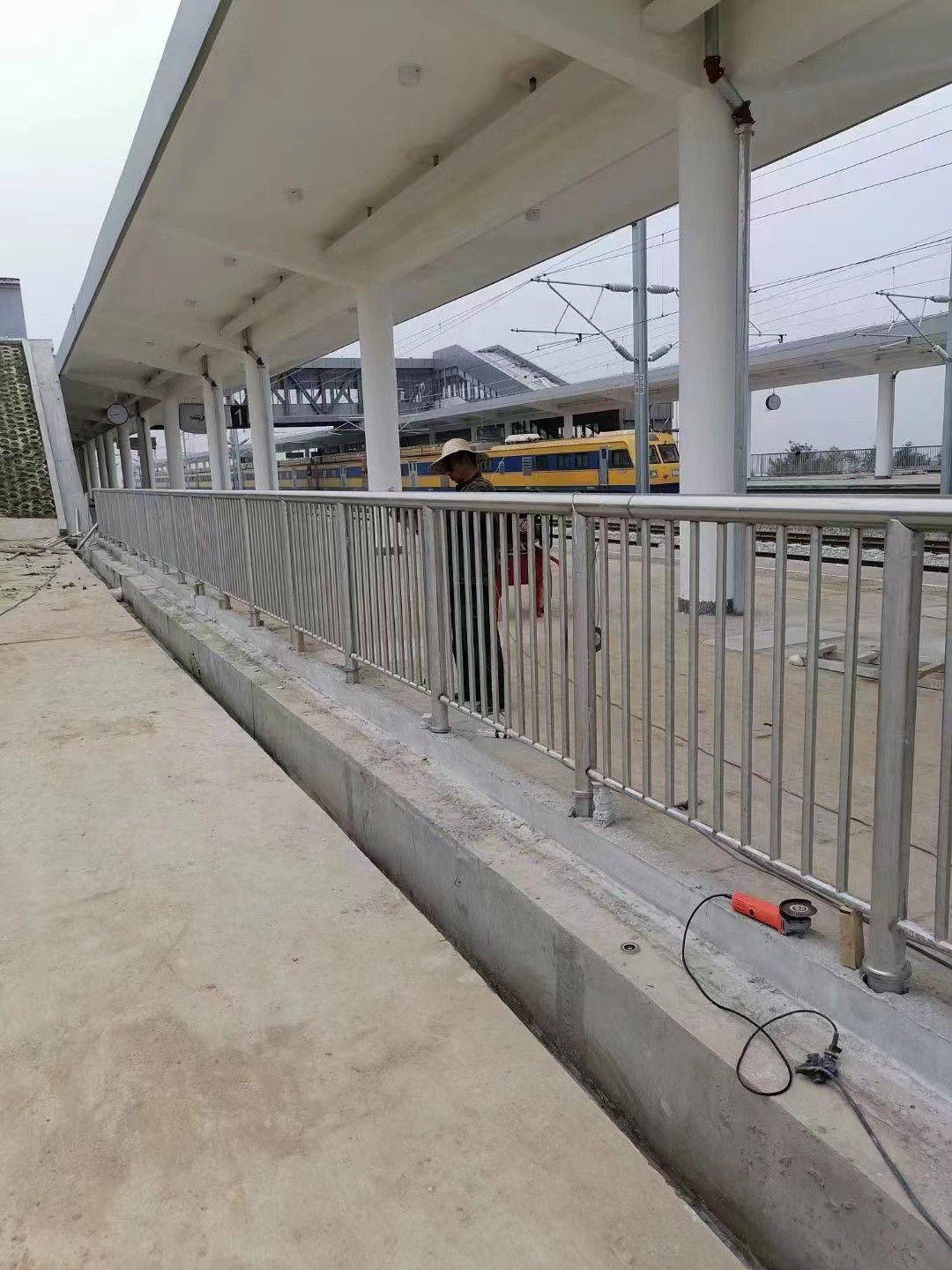 瑞安不銹鋼復合管護欄